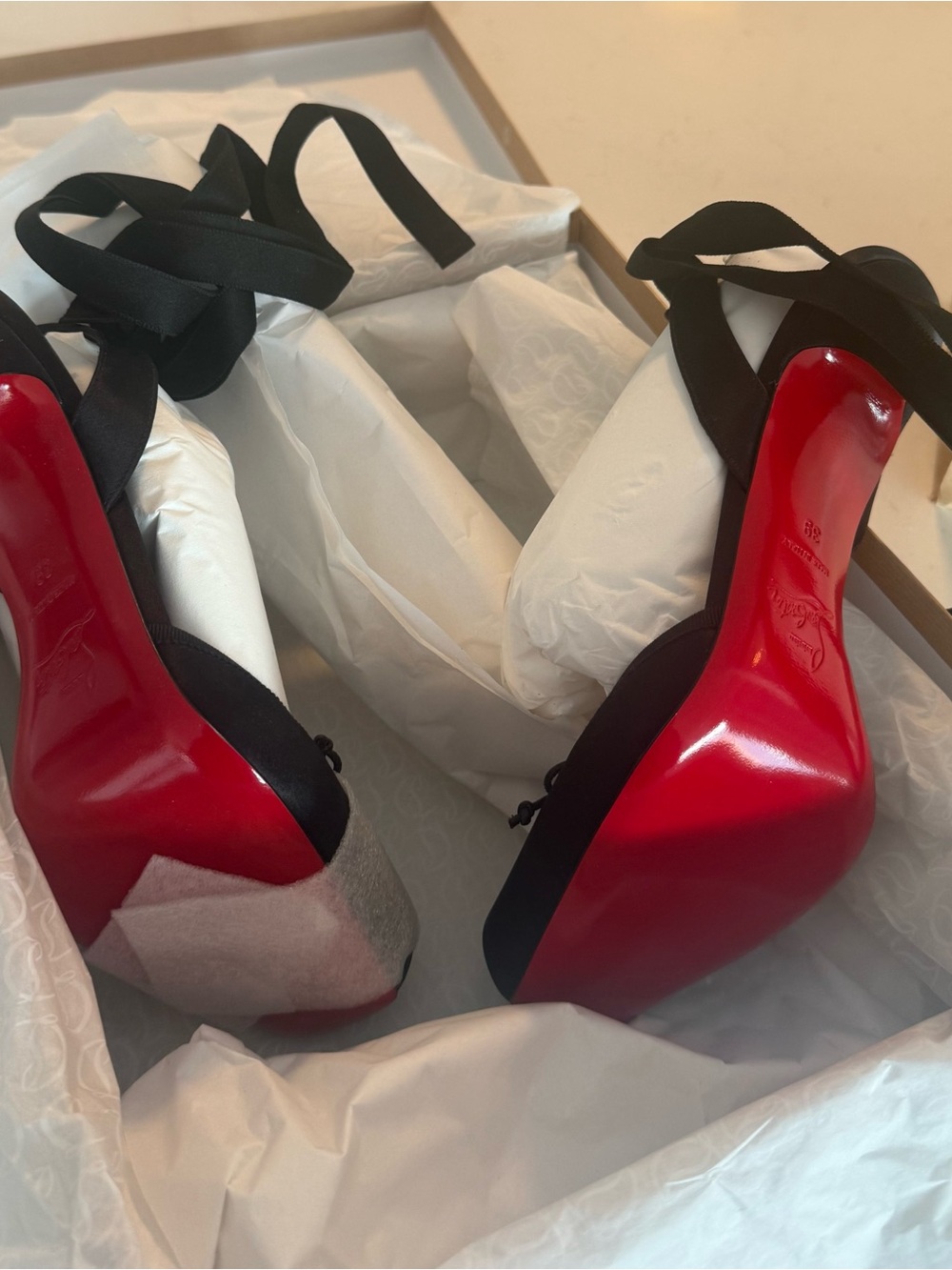Christian Louboutin Cassia Heel - Picture 14 of 15